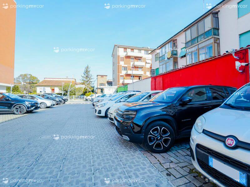 Fly Parking - Aeroporto Pisa parcheggi scoperti Fly Parking - Aeroporto Pisa