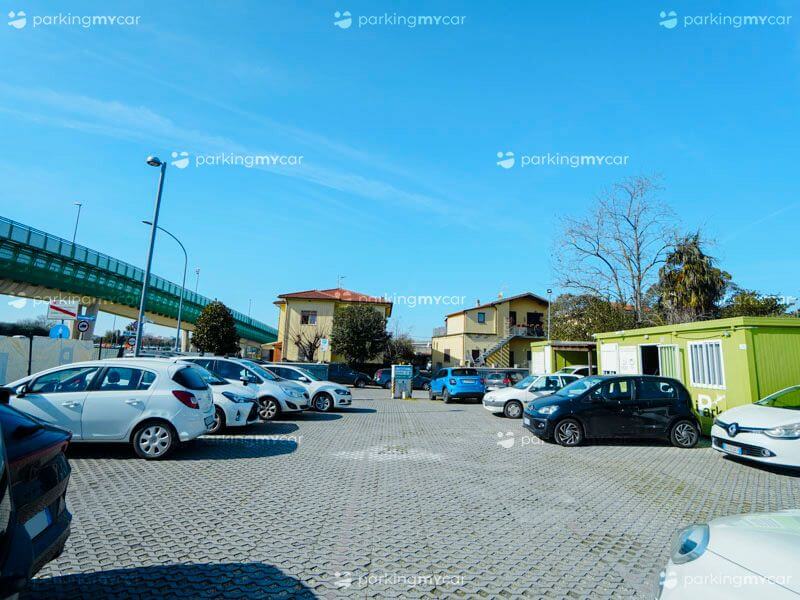 Ipark - Aeroporto Pisa posti auto all'aperto Ipark - Aeroporto Pisa