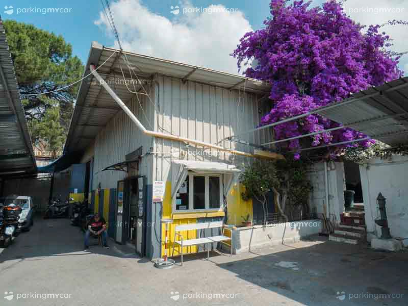 Garage Cristian - Porto Napoli Reception e casse Garage Cristian - Porto Napoli