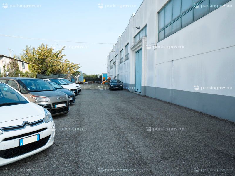 Parcheggio Ceretta - Aeroporto Torino Posti auto scoperti Parcheggio Ceretta - Aeroporto Torino