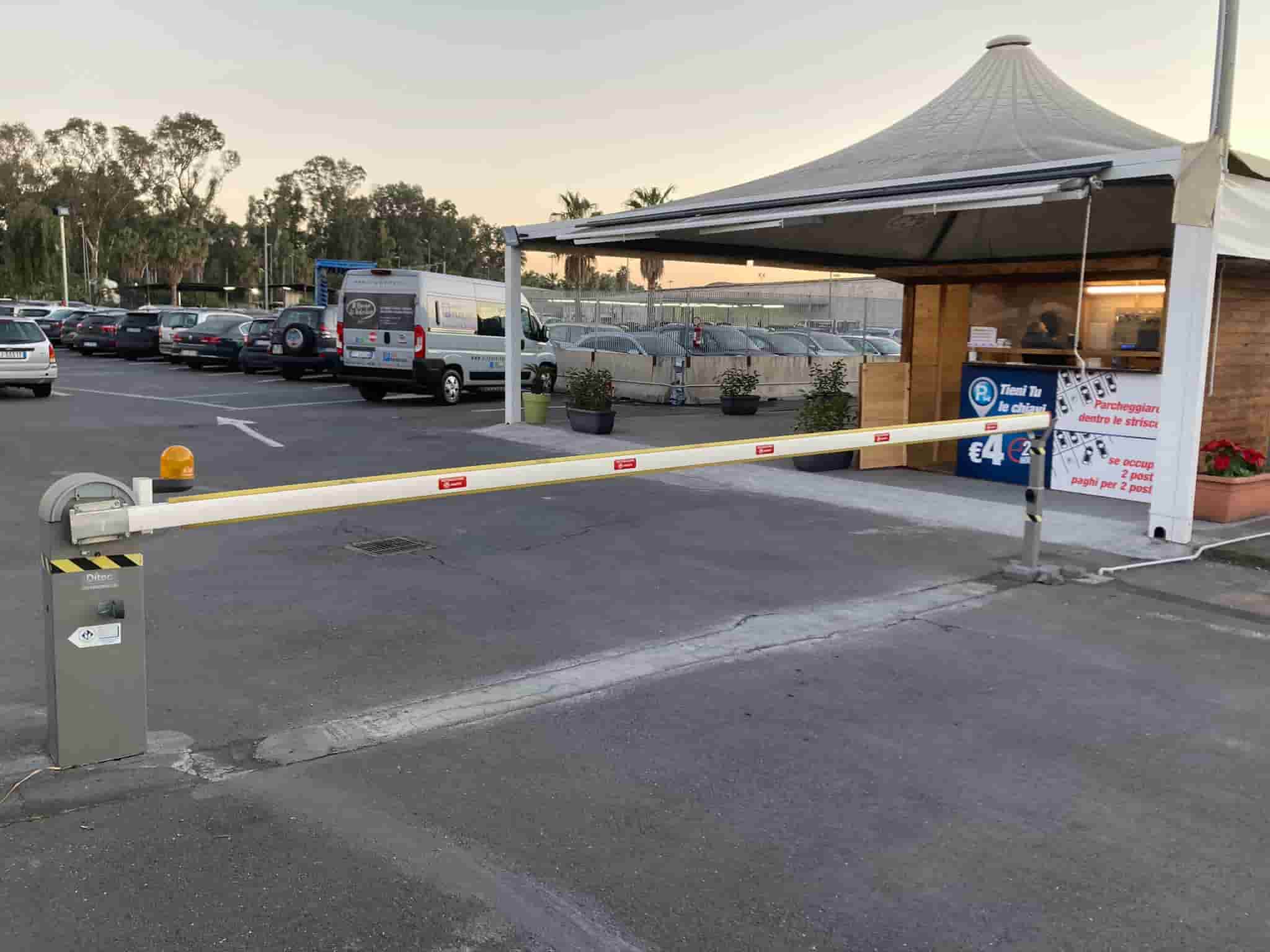 Air Parking Ct - Porto Catania Sbarra di entrata Air Parking Ct - Porto Catania