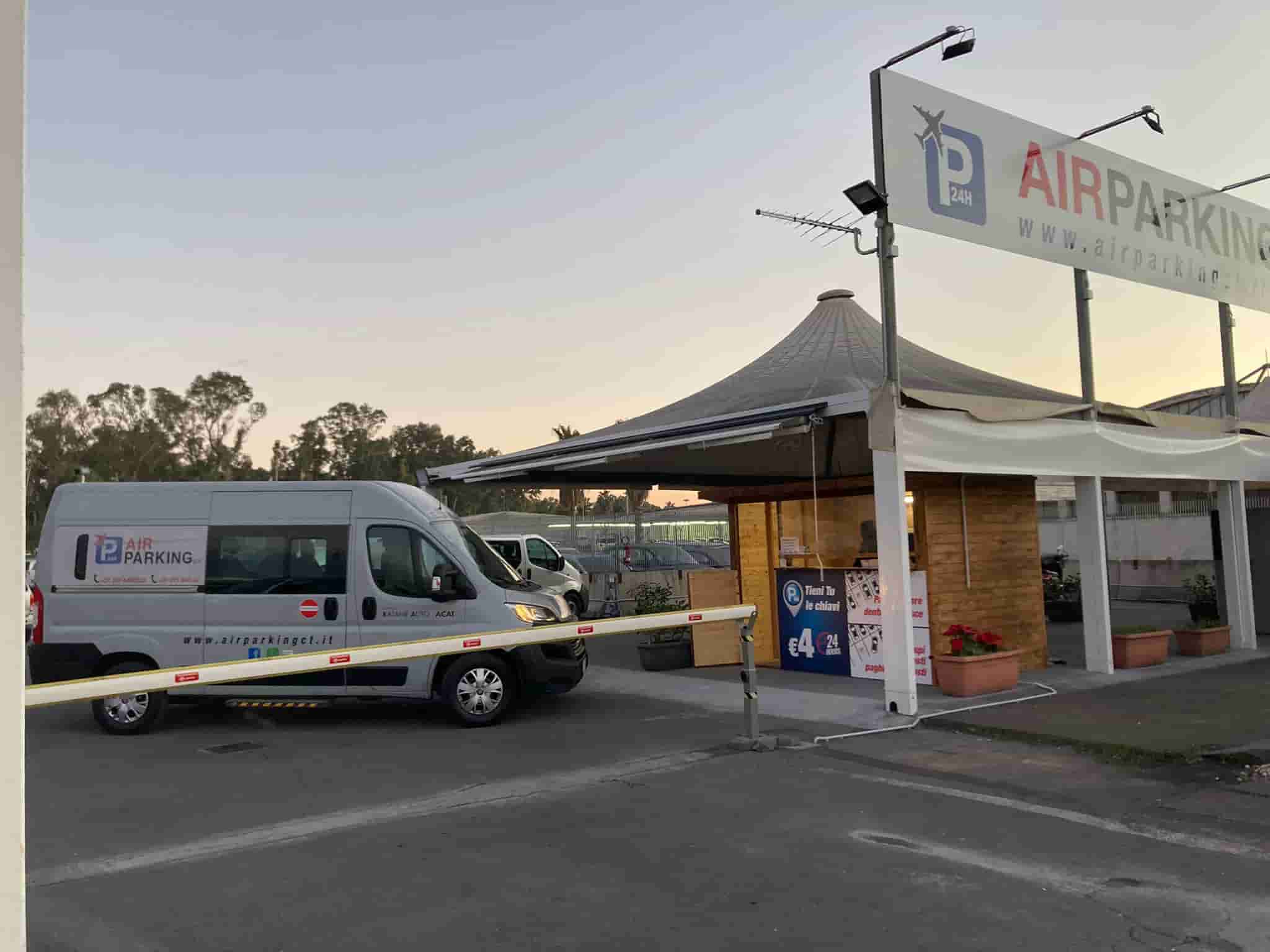 ParkingMyCar Catania Porto Ingresso ParkingMyCar Catania Porto