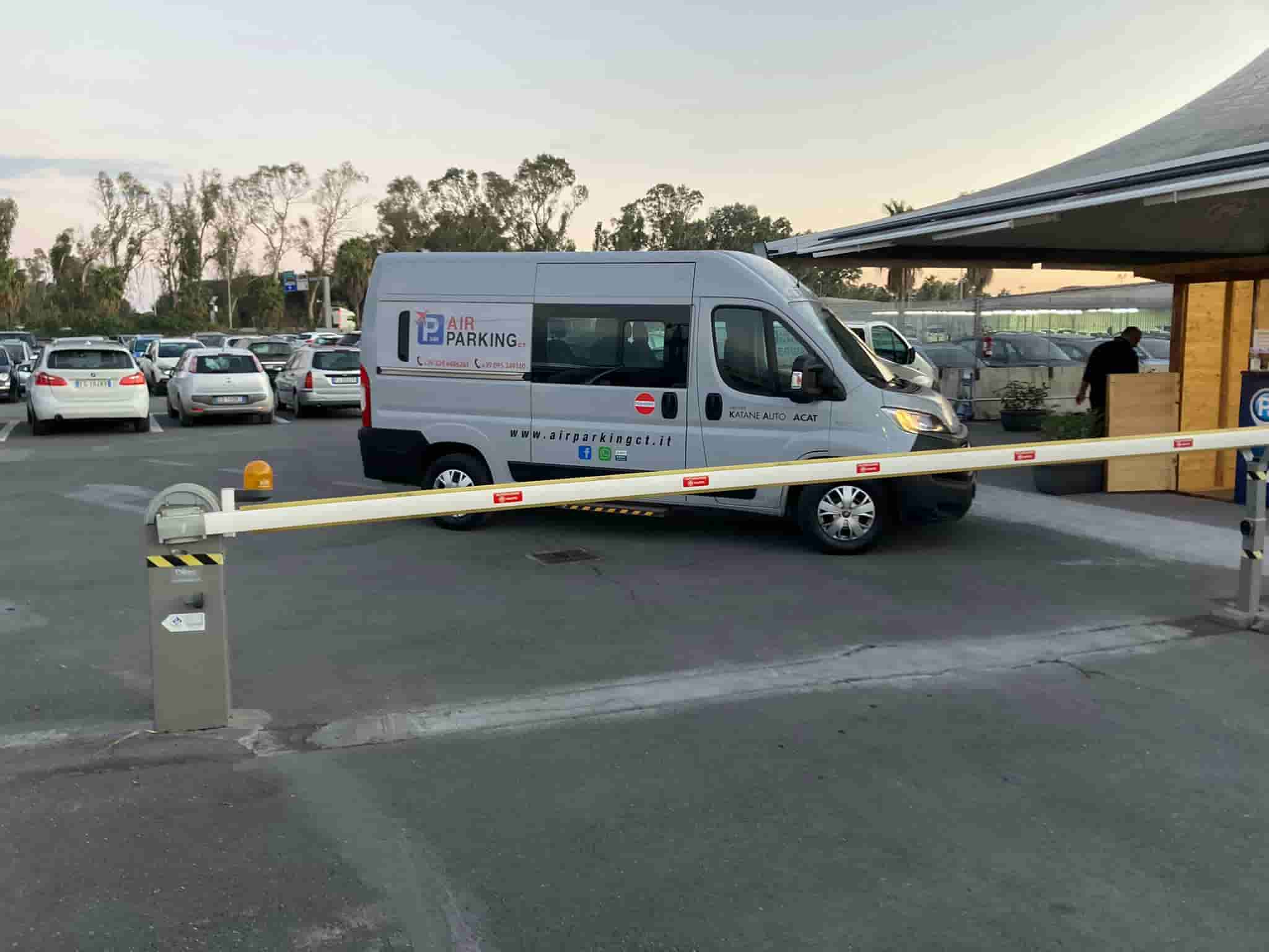 ParkingMyCar Catania Porto Navetta gratuita ParkingMyCar Catania Porto