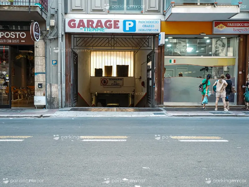 Garage Tiemme - Bari stazione centrale Ingresso Garage Tiemme - Bari stazione centrale