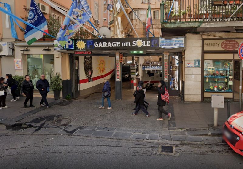 Garage del Sole 2 - Napoli centro Ingresso Garage del Sole 2 - Napoli centro