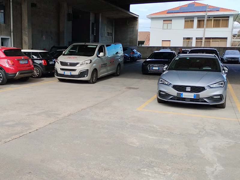 FDP Parking - Aeroporto Malpensa Posti auto fuori ma coperti FDP Parking - Aeroporto Malpensa