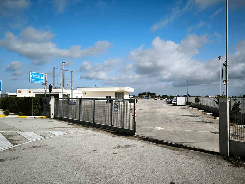 Parking Brindisi - Aeroporto Brindisi Ingresso Parking Brindisi - Aeroporto Brindisi