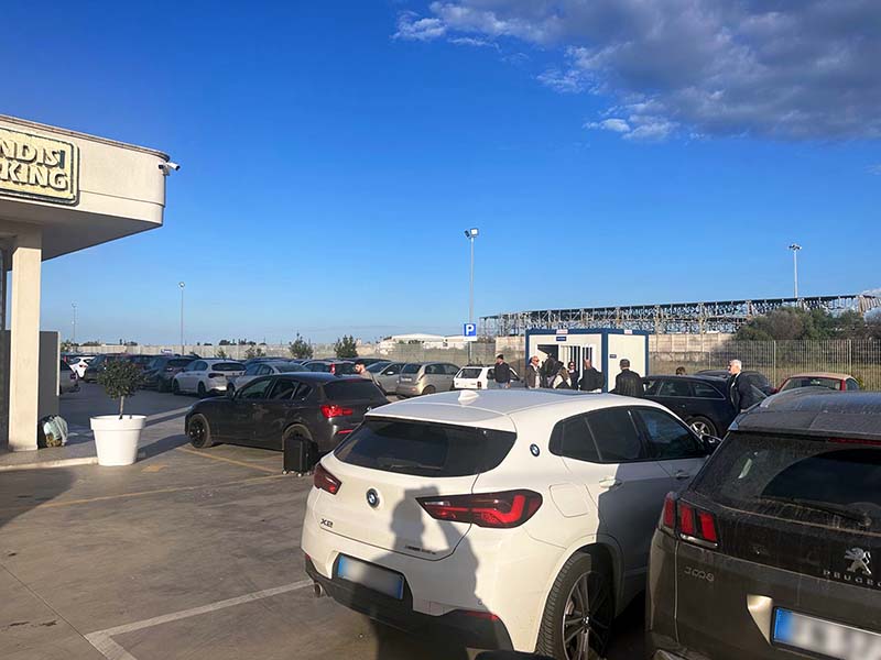 Parking Brindisi - Aeroporto Brindisi Piazzale Parking Brindisi - Aeroporto Brindisi