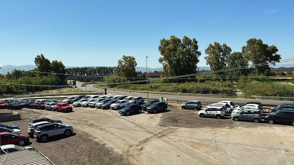 Unirei Parking - Aeroporto Lamezia Terme Vista dall'ato Unirei Parking - Aeroporto Lamezia Terme | ParkingMyCar