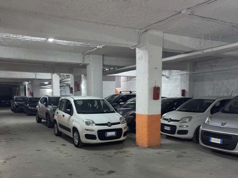 Parking Fuorigrotta by Toledo - Napoli Posti auto coperti Parking Fuorigrotta by Toledo - Napoli