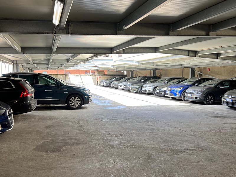 3F Central Parking - Stazione Milano Centrale Posti auto coperti 3F Central Parking - Stazione Milano Centrale