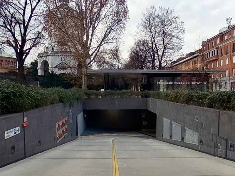 S. Ambrogio Parking - Milano città Ingresso S. Ambrogio Parking