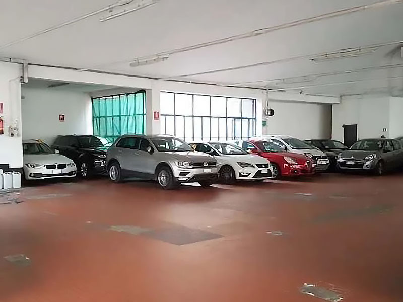 Garage Gian Galeazzo - Milano Porta Ticinese Posti auto coperti Garage Gian Galeazzo