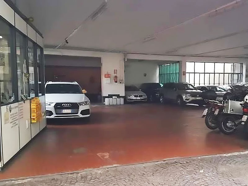 Garage Gian Galeazzo - Milano Porta Ticinese Posti auto al coperto Garage Gian Galeazzo