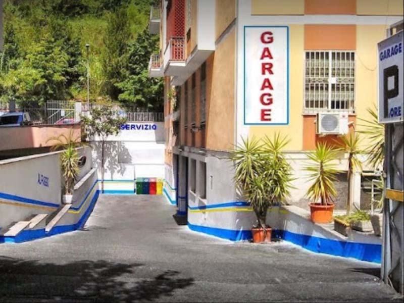 Autorimessa Effeffe - Roma Città del Vaticano Ingresso Autorimessa Effeffe - Roma Città del Vaticano